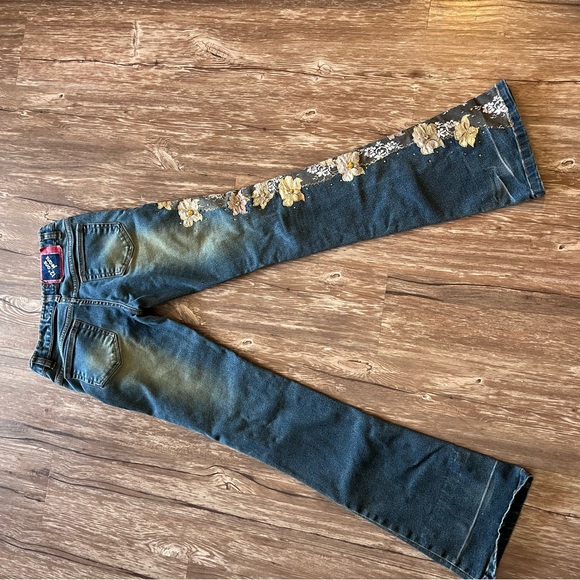 Embroidered jeans - Picture 2 of 5